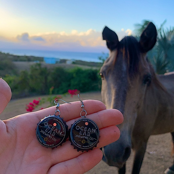 Ocean lab beer bottle top earring Puerto Rico - Picture 1 of 4
